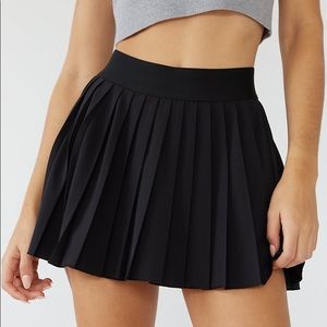 Aritzia TNA tennis skirt